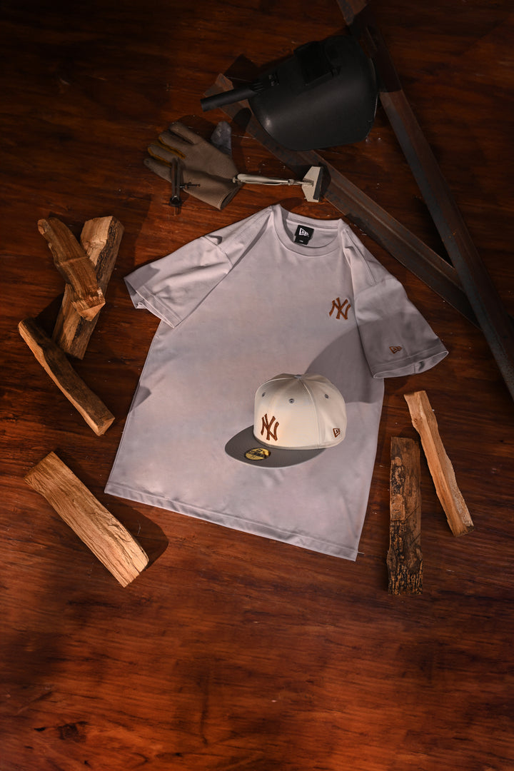 New Era เสื้อยืดแขนสั้นรุ่น 59FIFTY Pack - Wooden New York Yankees Cooperstown Dolphin Gray Short Sleeve T-Shirt