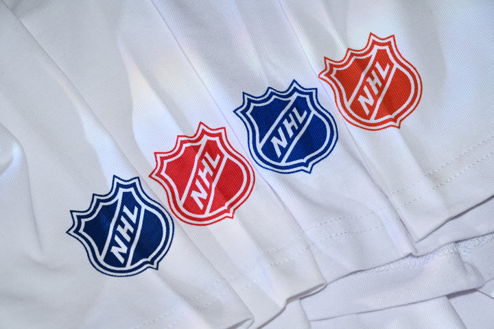 New Era เสื้อยืดแขนสั้นรุ่น Detroit Red Wings Nhl Team Logo White Oversized Short Sleeve T-Shirt