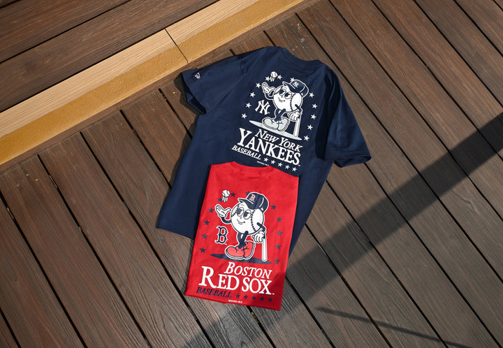 New Era เสื้อยืดแขนสั้นรุ่น New York Yankees League Mix Cartoon Oceanside Blue Short Sleeve T-Shirt