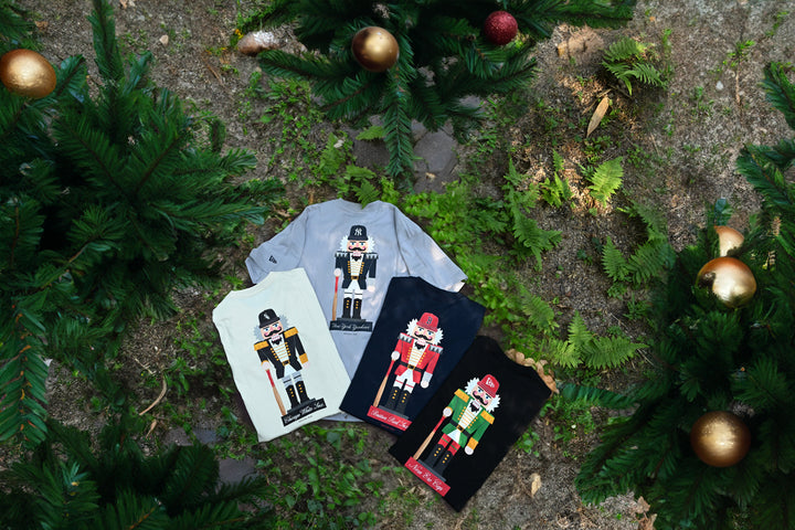 New Era เสื้อยืดแขนสั้นรุ่น Boston Red Sox Christmas Pack Oceanside Blue Short Sleeve T-Shirt