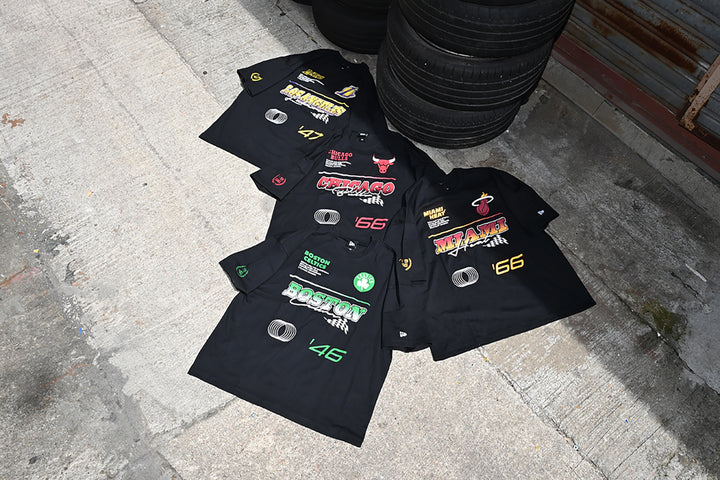 New Era เสื้อยืดแขนสั้นรุ่น Los Angeles Lakers Nba Racing Black Oversize Short Sleeve T-Shirt