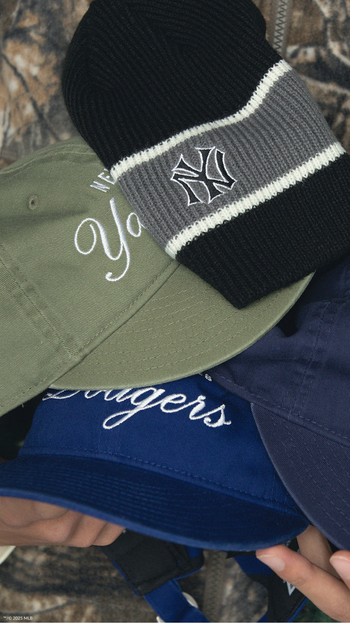 New Era หมวกรุ่น New Era X Thisisneverthat New York Yankees Black Knit Medium Cap