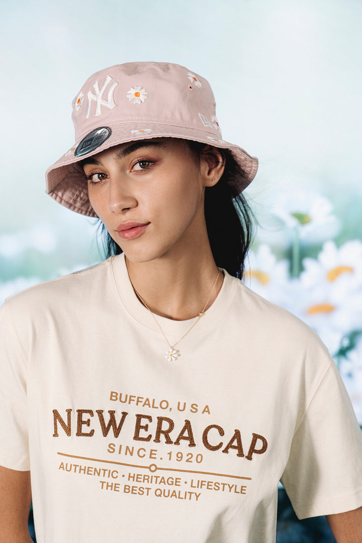 New Era หมวกรุ่น New York Yankees Daisy Bucket 01