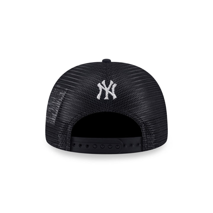 หมวกแก๊ป New Era รุ่น New York Yankees Shattered Logo Black 9Forty A-Frame Trucker Cap