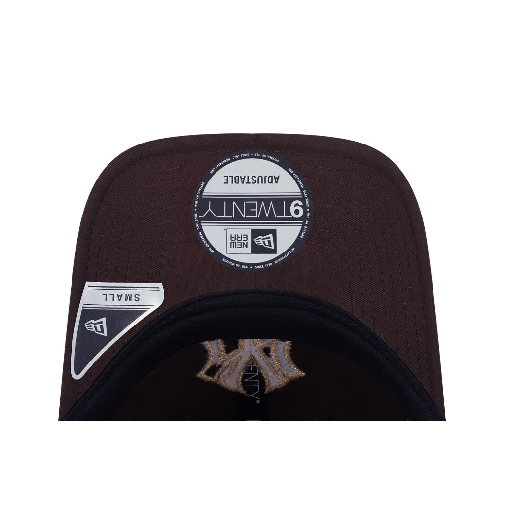 New Era หมวกรุ่น New York Yankees Year Of The Horse Walnut 9Twenty Small Cap