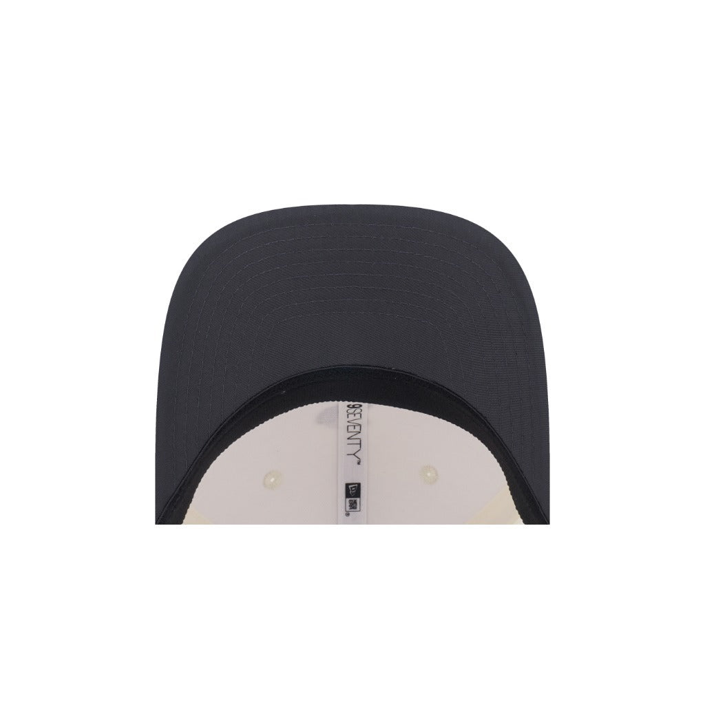 หมวกแก๊ป New Era รุ่น Chicago White Sox Gradient 2-Tone Graphite Visor Chrome White 9Seventy Stretch Snap Cap
