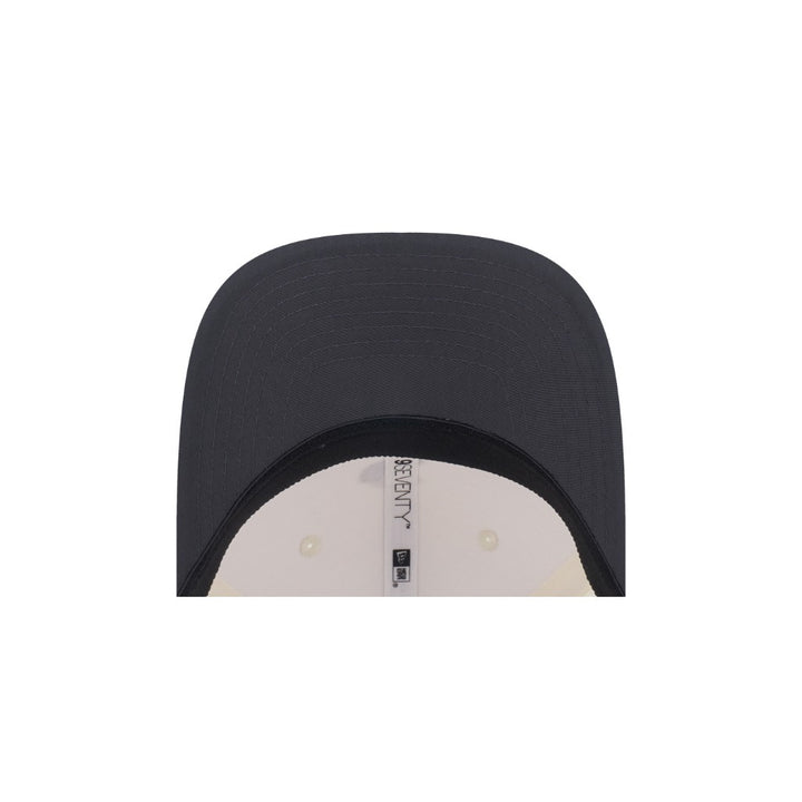 หมวกแก๊ป New Era รุ่น Chicago White Sox Gradient 2-Tone Graphite Visor Chrome White 9Seventy Stretch Snap Cap