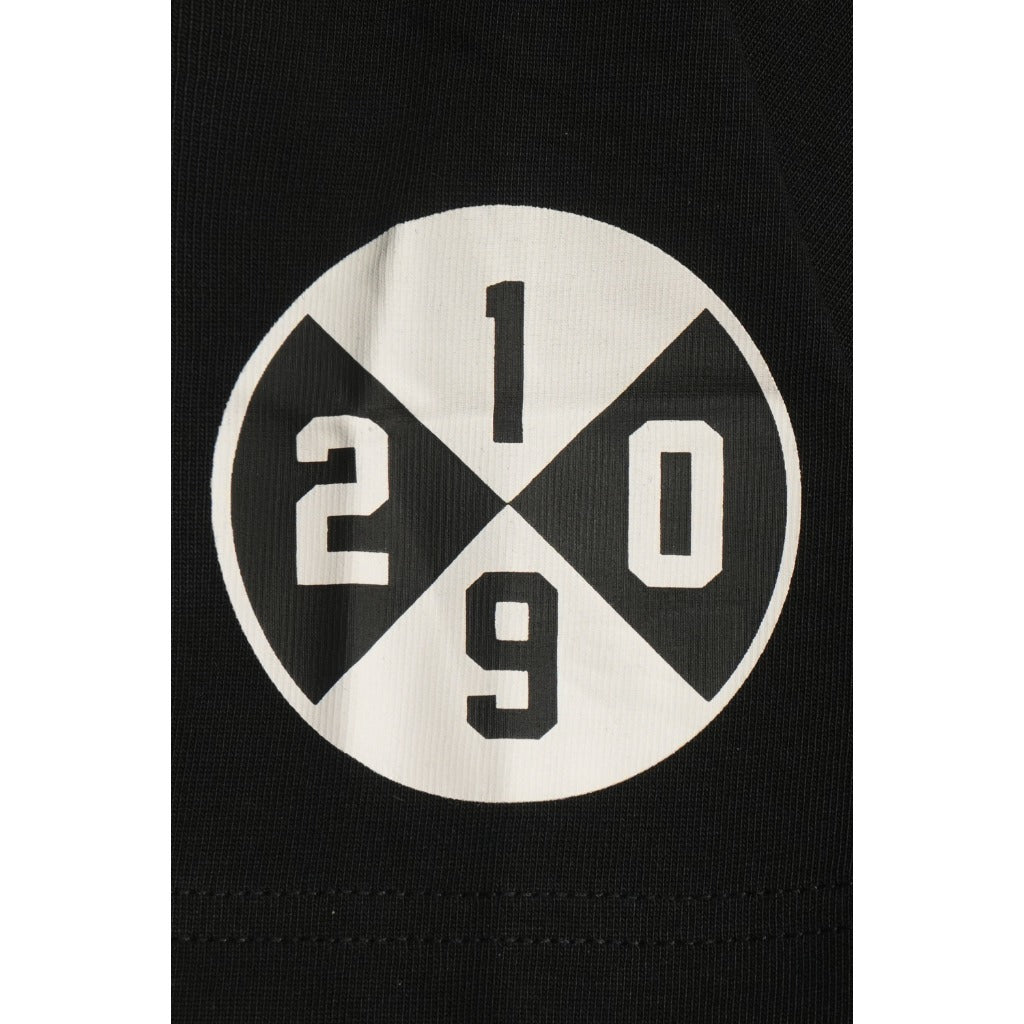 เสื้อเจอร์ซีย์ New Era รุ่น New Era Ne Fan Fam Black Short Sleeve Jersey