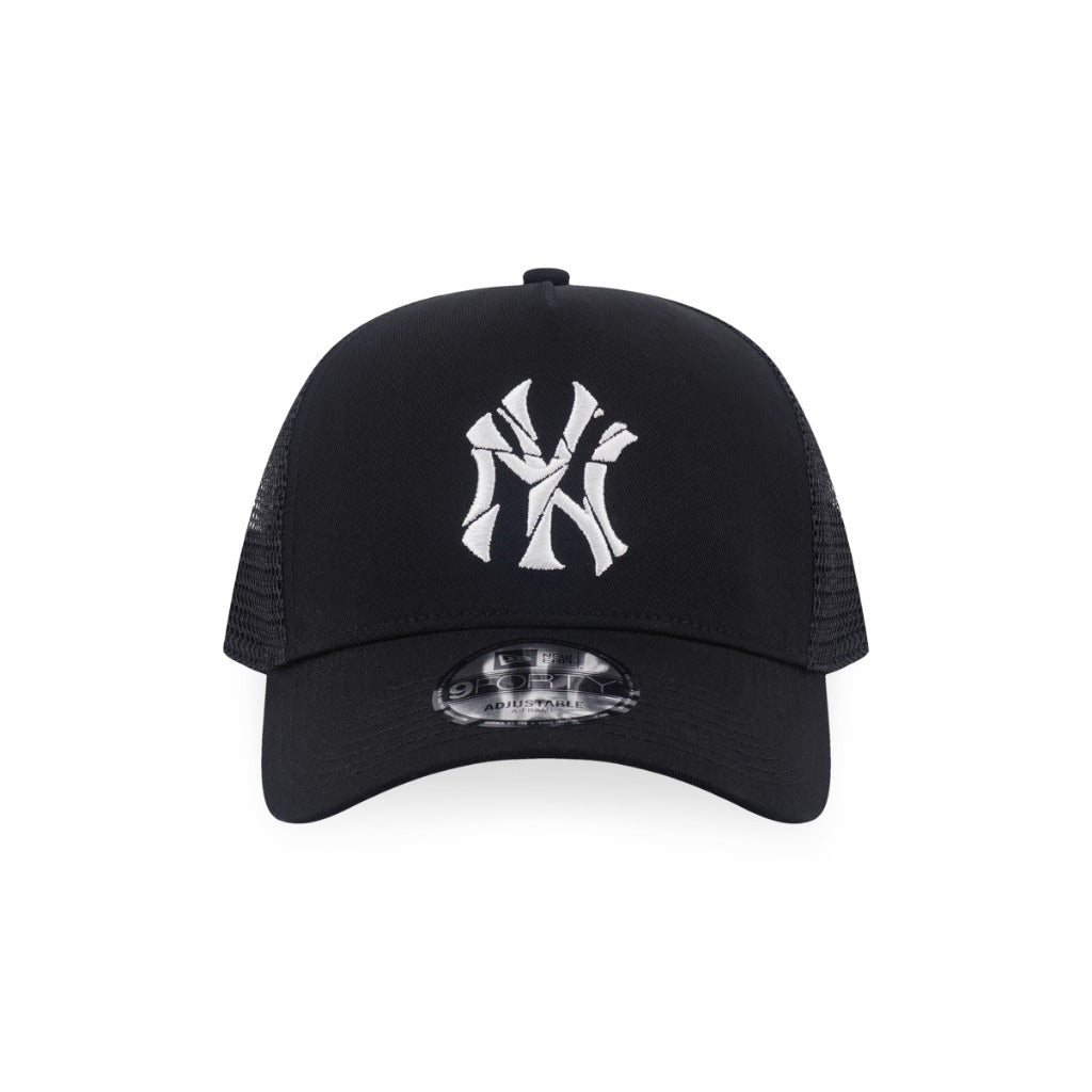 หมวกแก๊ป New Era รุ่น New York Yankees Shattered Logo Black 9Forty A-Frame Trucker Cap