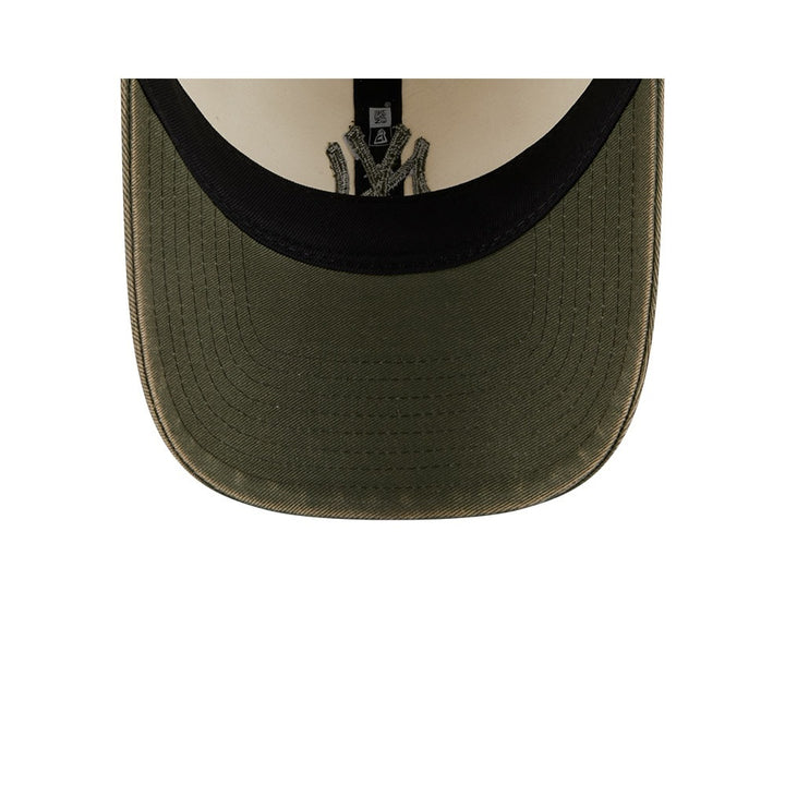 หมวกแก๊ป New Era รุ่น New York Yankees 2-Tone New Olive Visor Snow Wash Stone 9Twenty Cap