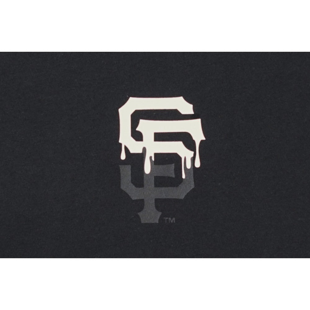 เสื้อโอเวอร์ไซส์ New Era รุ่น San Francisco Giants Glow In The Dark Black Oversized Short Sleeve T-Shirt