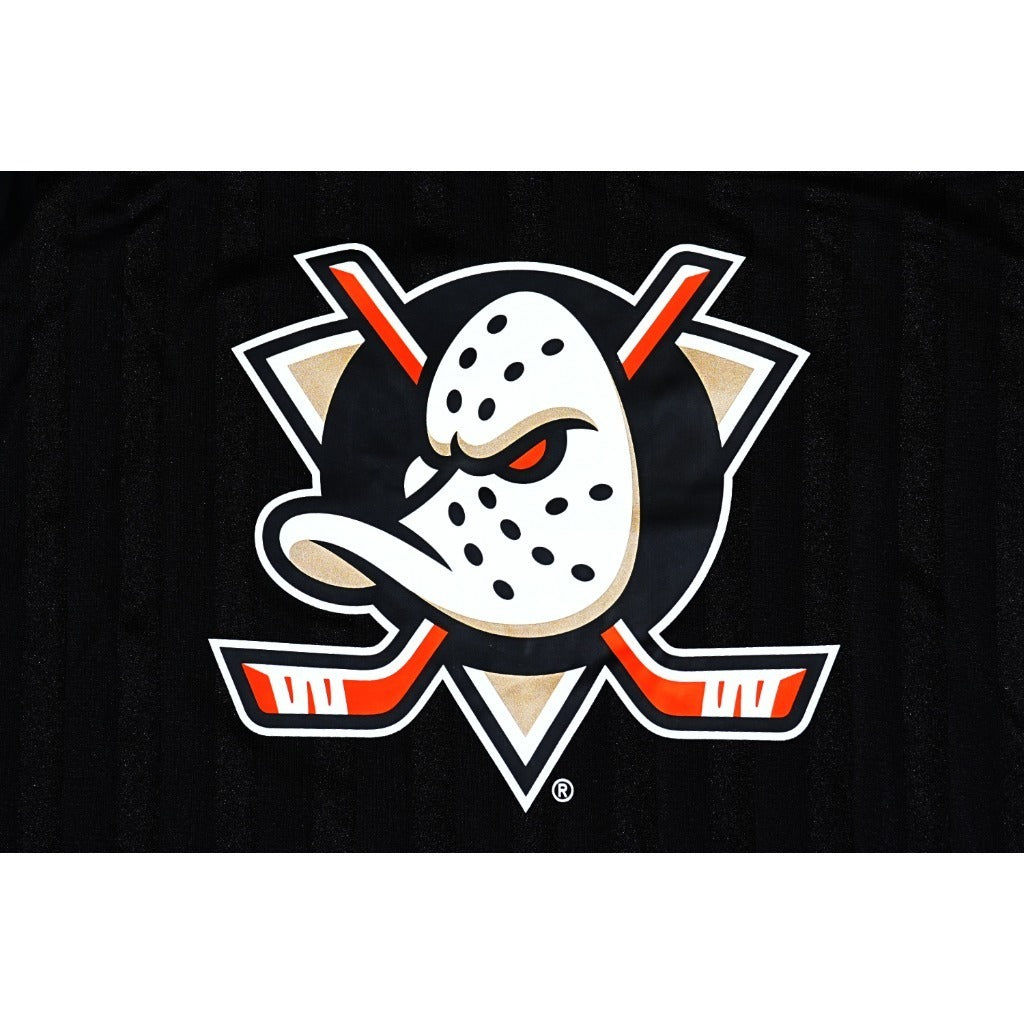 เสื้อยืดแขนยาว New Era รุ่น Anaheim Ducks NHL Fever Black Long Sleeve T-Shirt