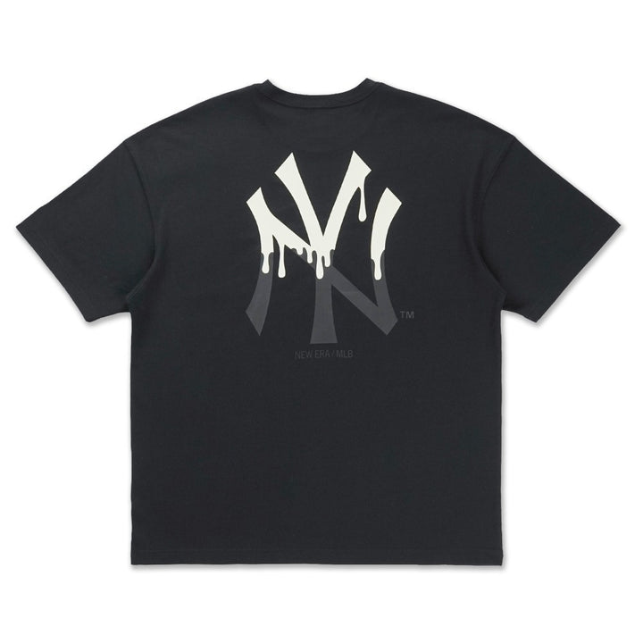 เสื้อโอเวอร์ไซส์ New Era รุ่น New York Yankees Glow In The Dark Black Oversized Short Sleeve T-Shirt