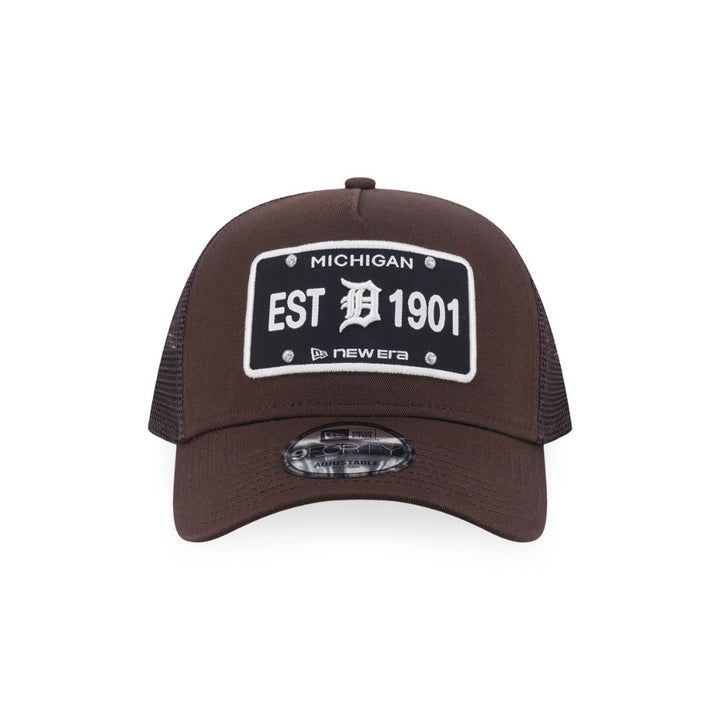 หมวกแก๊ป New Era รุ่น Detroit Tigers License Plate Walnut 9Forty A-Frame Trucker Cap