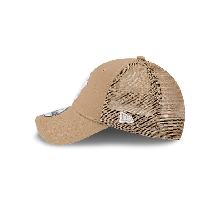 หมวกแก๊ป New Era รุ่น New York Yankees Classic Khaki 9Forty Trucker Cap