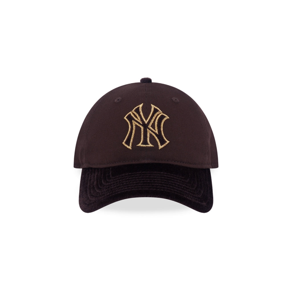 New Era หมวกรุ่น New York Yankees Year Of The Horse Walnut 9Twenty Small Cap