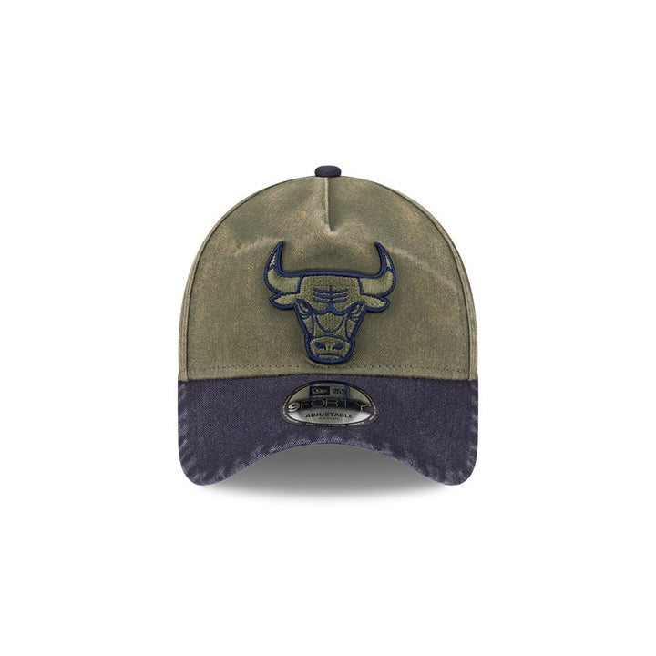 หมวกแก๊ป New Era รุ่น Chicago Bulls 2-Tone Navy Visor Washed New Olive 9Forty A-Frame Cap