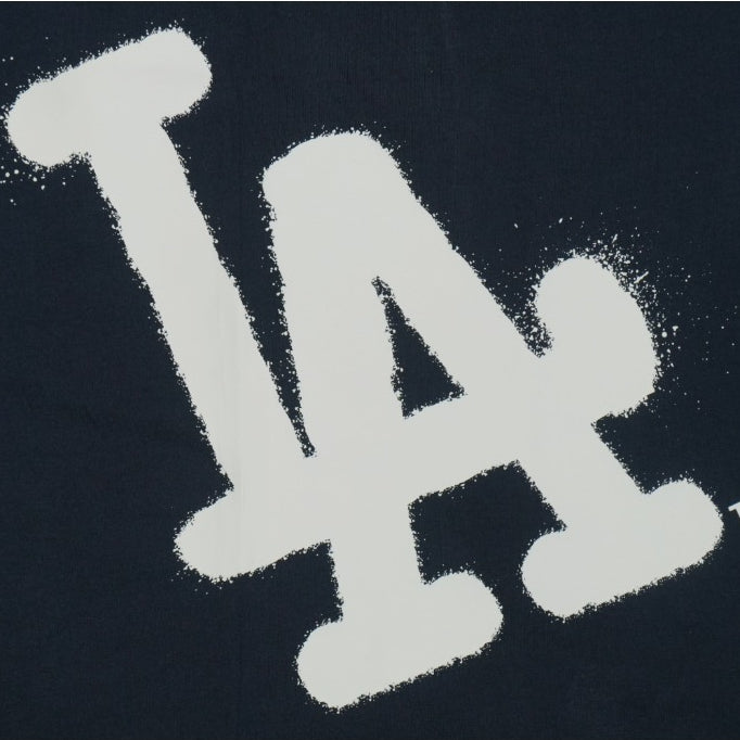 เสื้อยืดแขนสั้น New Era รุ่น Los Angeles Dodgers Spray Paint Oceanside Blue Short Sleeve T-Shirt