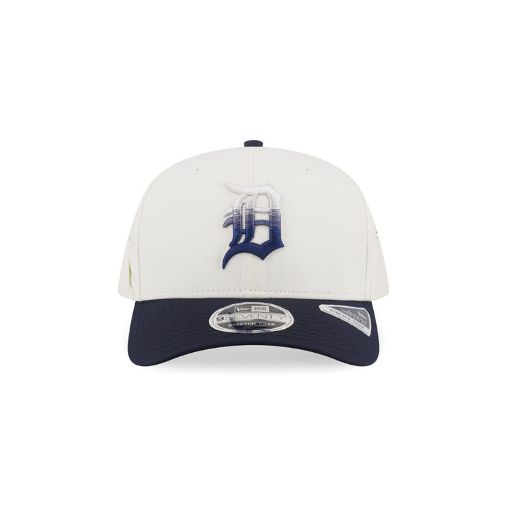 หมวกแก๊ป New Era รุ่น Detroit Tigers Gradient 2-Tone Navy Visor Chrome White 9Seventy Stretch Snap Cap