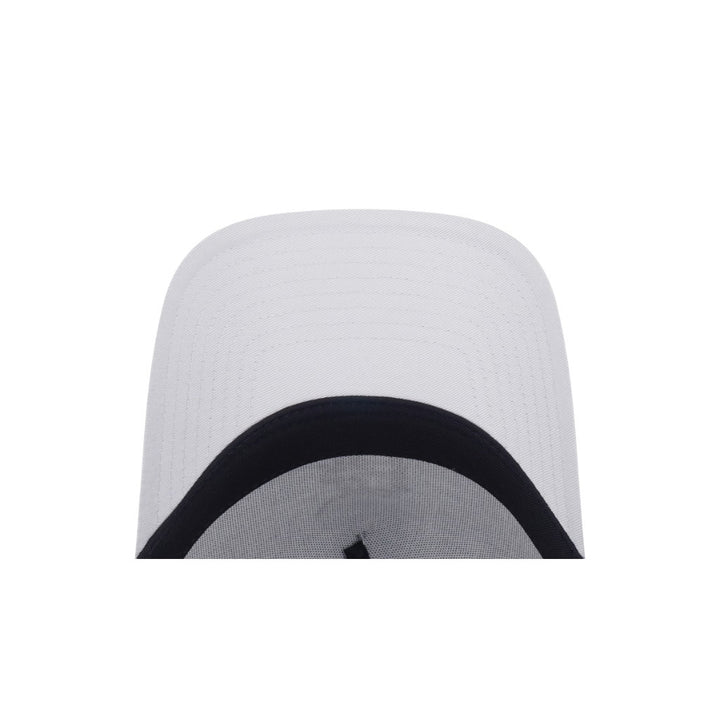 หมวกแก๊ป New Era รุ่น Detroit Tigers Shattered Logo Silver Snow 9Forty A-Frame Trucker Cap