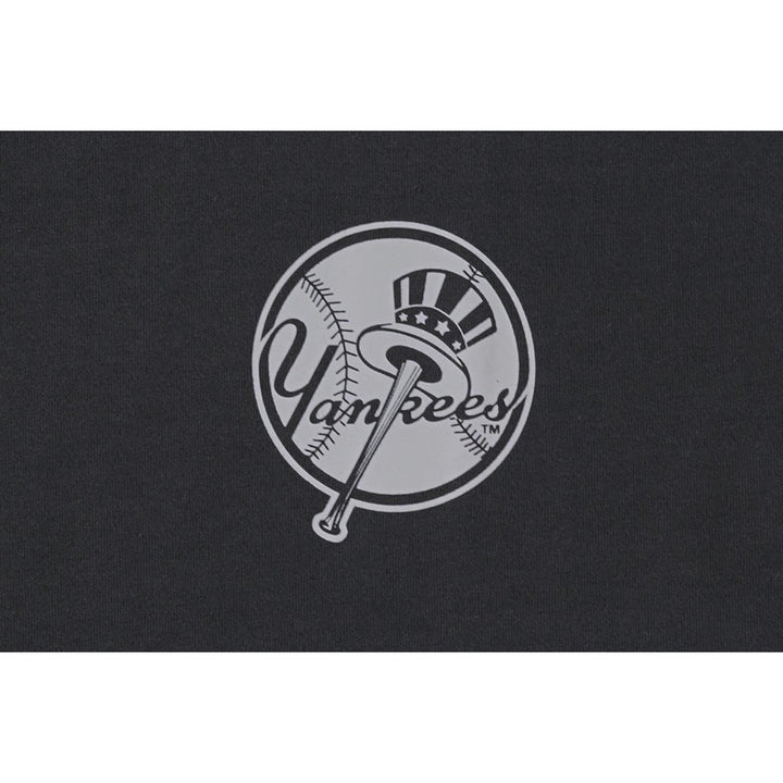 เสื้อโอเวอร์ไซส์ New Era รุ่น New York Yankees Sugary Twist Steel Clouds Gray Oversized Short Sleeve T-Shirt