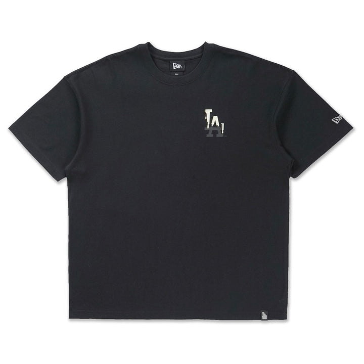เสื้อโอเวอร์ไซส์ New Era รุ่น Los Angeles Dodgers Glow In The Dark Black Oversized Short Sleeve T-Shirt