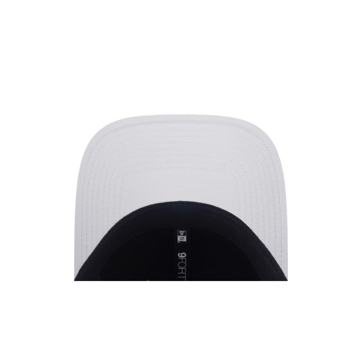 หมวกแก๊ป New Era รุ่น New York Yankees Hammered Metal Bagde Silver Snow 9Forty Cap