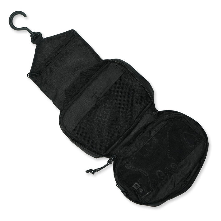 กระเป๋า New Era รุ่น New Era Travel Era Water Repellent Black Kit Wash Pouch