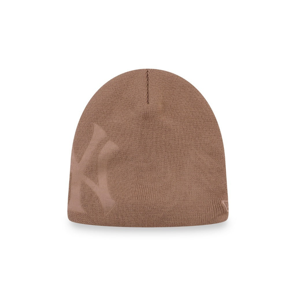หมวกไหมพรม New Era รุ่น New York Yankees Yankees Debossed Khaki 4 Dart Cuff Beanie