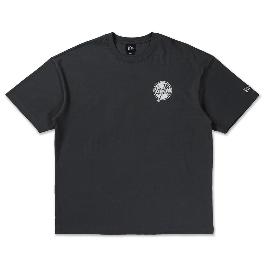 เสื้อโอเวอร์ไซส์ New Era รุ่น New York Yankees Sugary Twist Steel Clouds Gray Oversized Short Sleeve T-Shirt