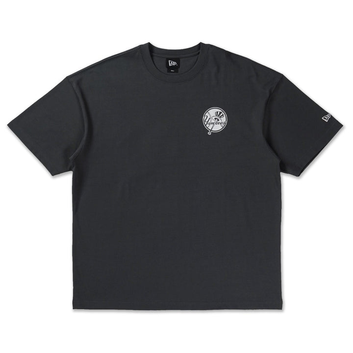 เสื้อโอเวอร์ไซส์ New Era รุ่น New York Yankees Sugary Twist Steel Clouds Gray Oversized Short Sleeve T-Shirt