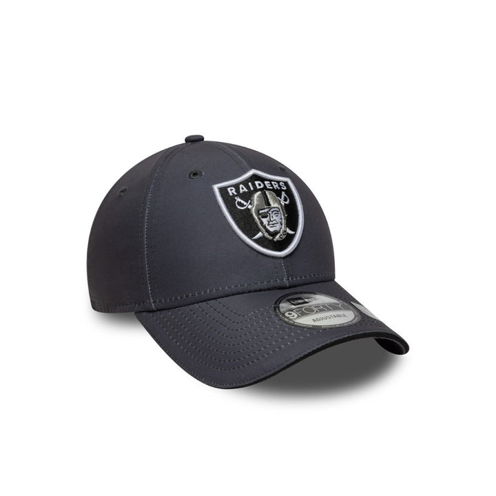 หมวกแก๊ป New Era รุ่น Las Vegas Raiders Microfibre Ultra-Lightweight Steel Clouds Gray 9Forty Cap